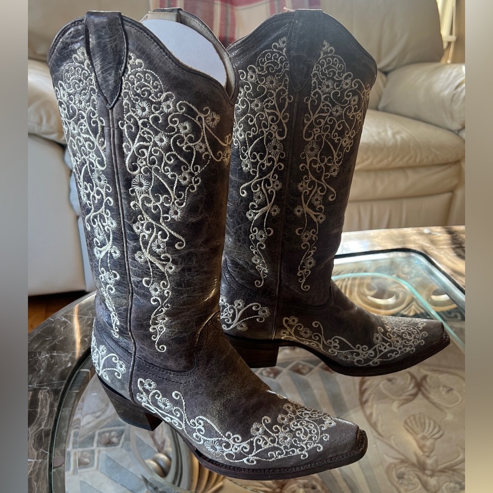 WOMEN'S BONE COLOR FLORAL EMBROIDERY COWBOY BOOT